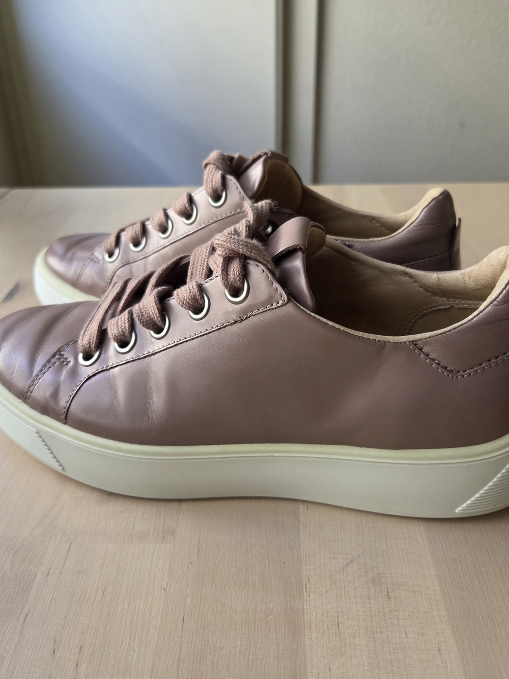 ECCO STREET TRAY ULTRA-SOFT LEATHER SNEAKERS WOODROSE W SIZE 38 (US 7/7.5)